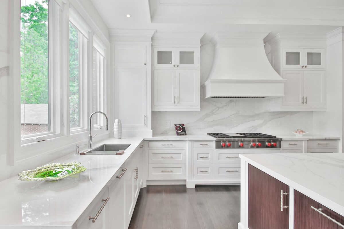 white minimalistic kitchen